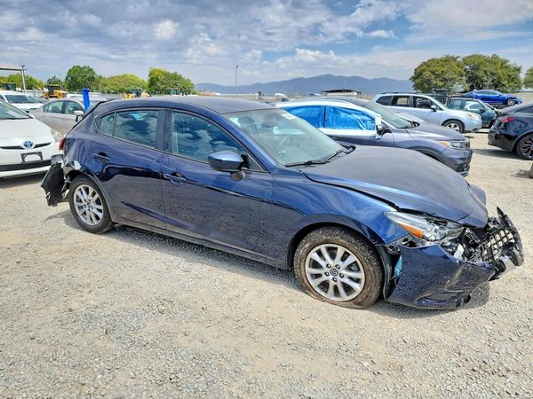 2017 MAZDA 3 Sport