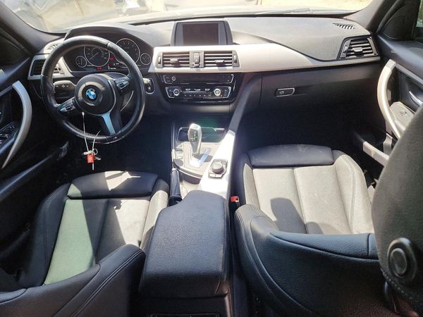 2017 BMW 320