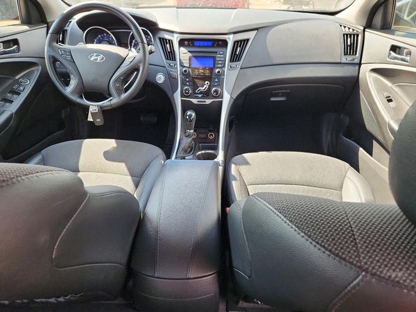 2013 HYUNDAI SONATA