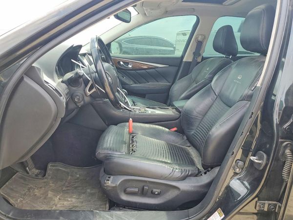 2014 INFINITI Q50 — DENT