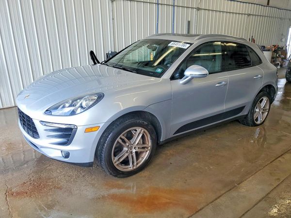 2015 PORSCHE MACAN