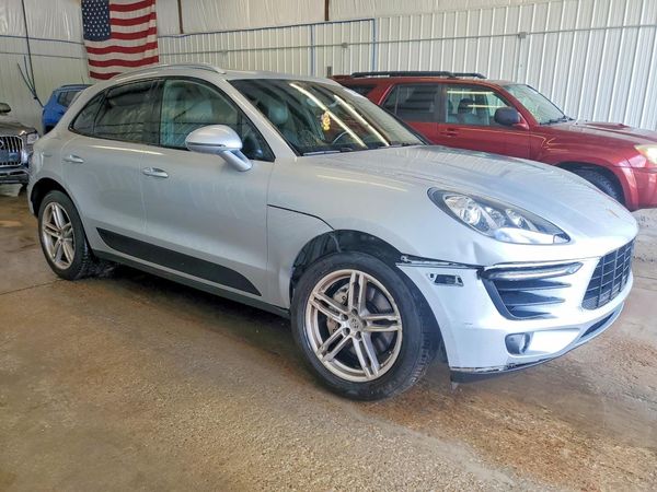 2015 PORSCHE MACAN