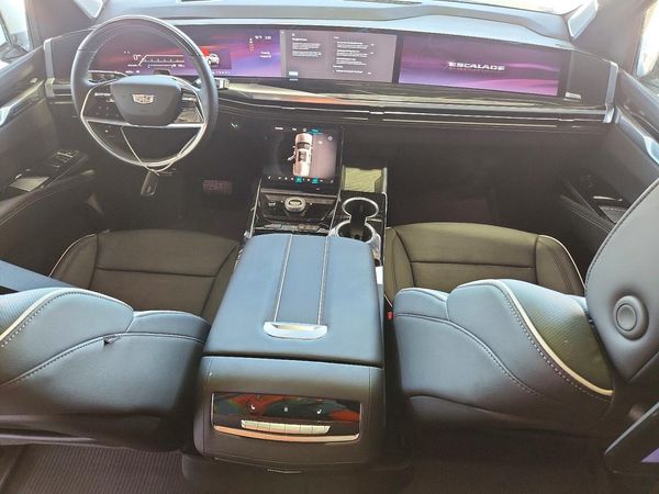 2026 CADILLAC ESCALADE Sport+Touring Pkg