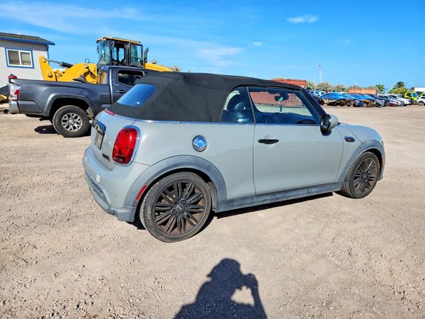 2022 MINI COOPER