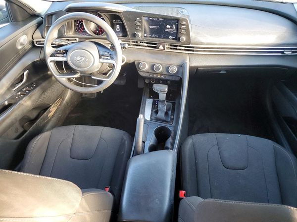 2022 HYUNDAI ELANTRA