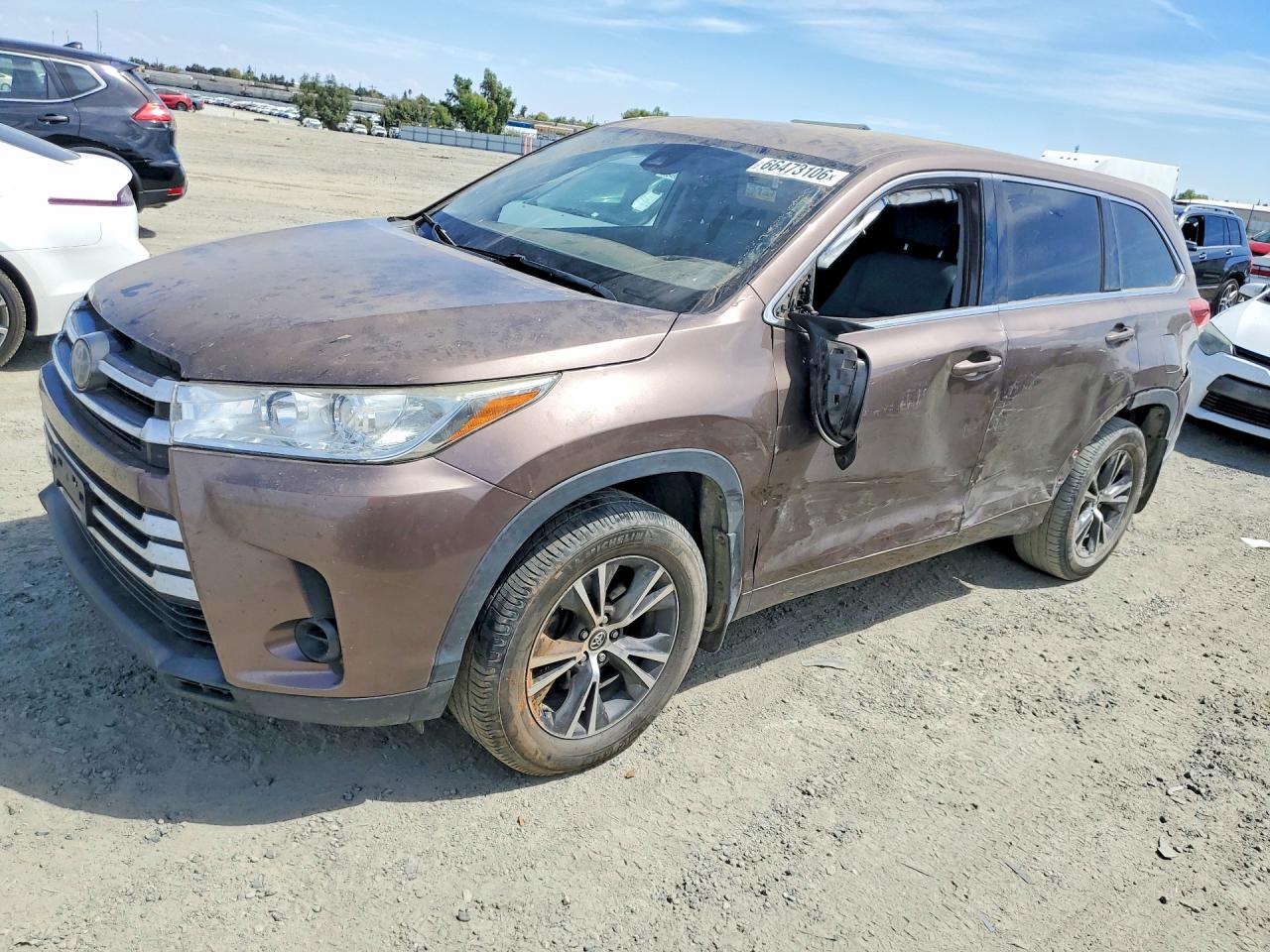2018 TOYOTA HIGHLANDER LE/LE Plus