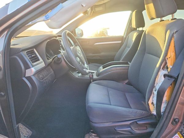 2018 TOYOTA HIGHLANDER LE/LE Plus