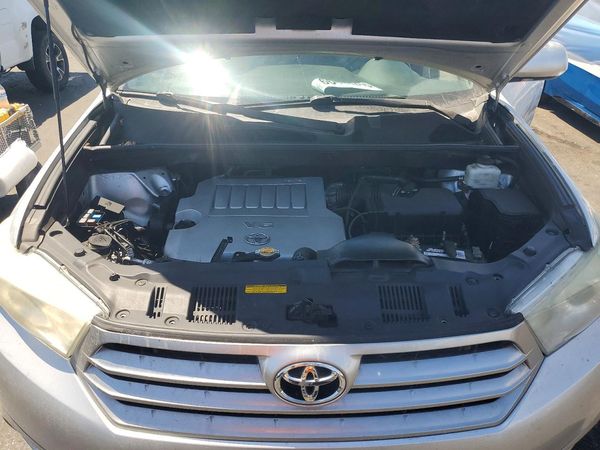 2013 TOYOTA HIGHLANDER Base/Hybrid