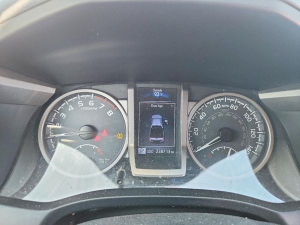 2017 TOYOTA TACOMA