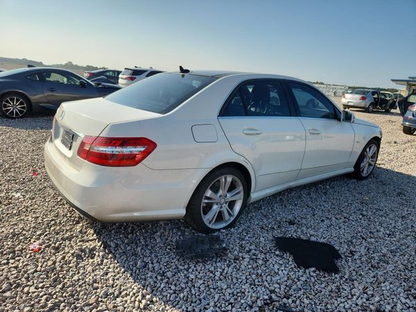 2012 MERCEDES-BENZ E