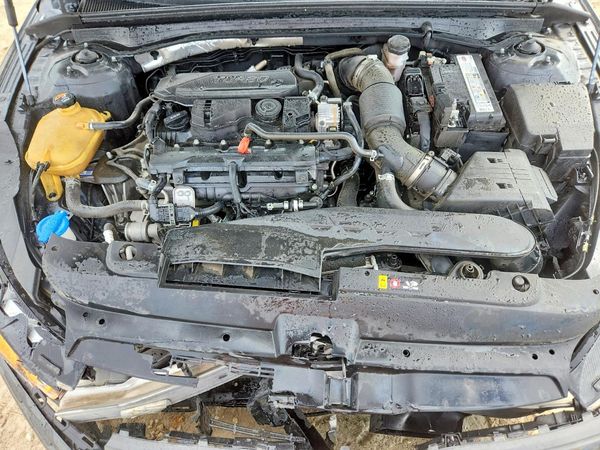 2021 KIA K5 LXS — Engine bay