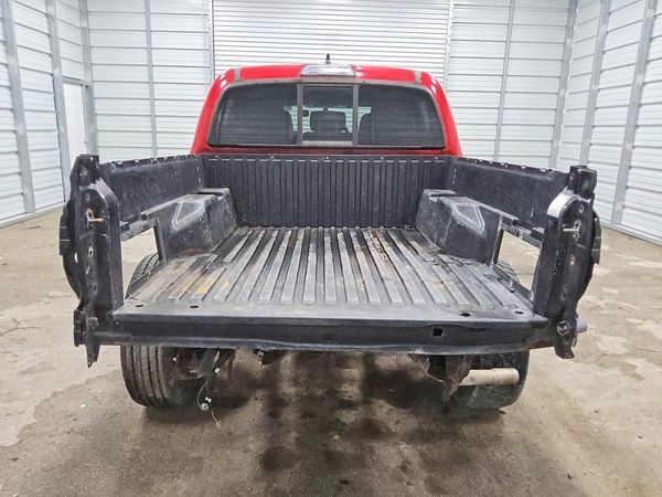 2017 TOYOTA TACOMA