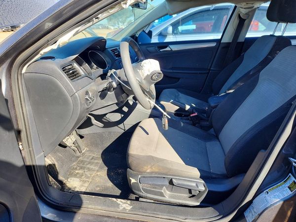 2017 VOLKSWAGEN JETTA S — DENT