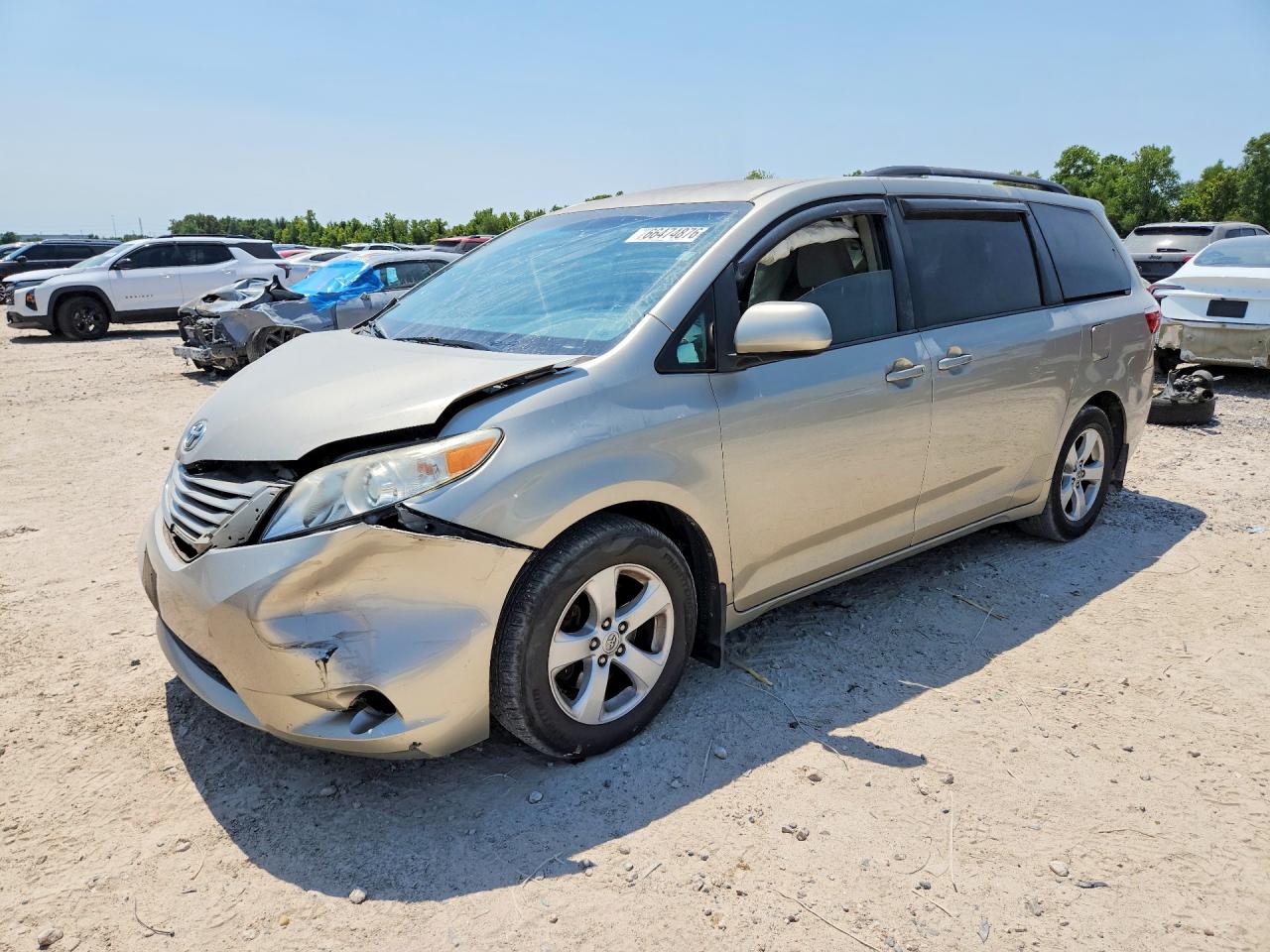 2015 TOYOTA SIENNA
