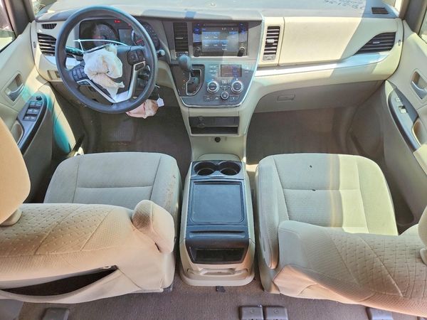 2015 TOYOTA SIENNA