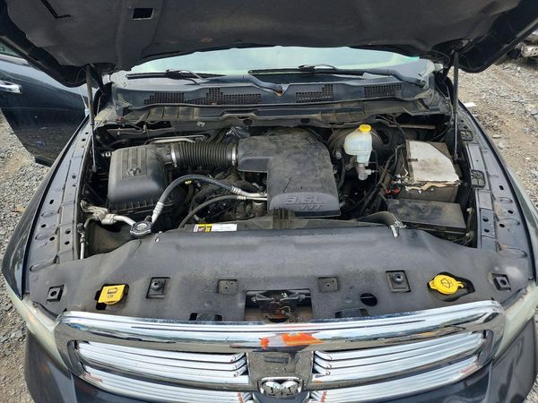 2014 RAM 1500 SLT — Engine bay