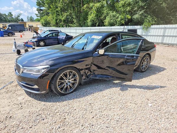 2017 BMW 7 SERIES — Front 3/4