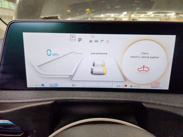 2024 KIA EV6 Light, Wind