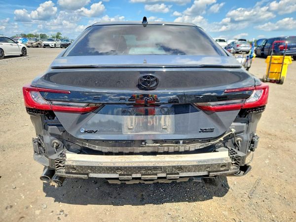 2025 TOYOTA CAMRY