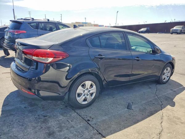2017 KIA FORTE LX Base