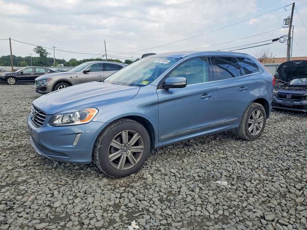 2017 VOLVO XC60 Inscription — Front 3/4