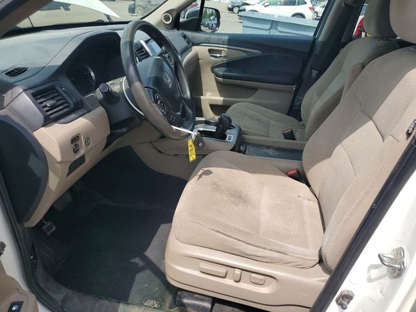 2017 HONDA PILOT EX — DENT
