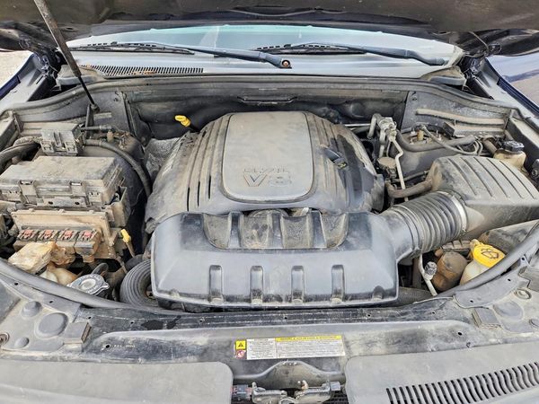 2013 JEEP CHEROKEE Overland — Engine bay