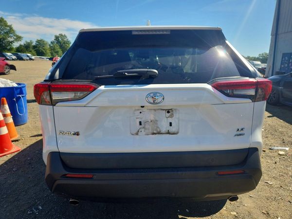 2023 TOYOTA RAV4 LE