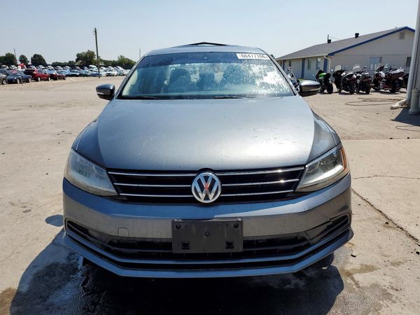 2017 VOLKSWAGEN JETTA SE