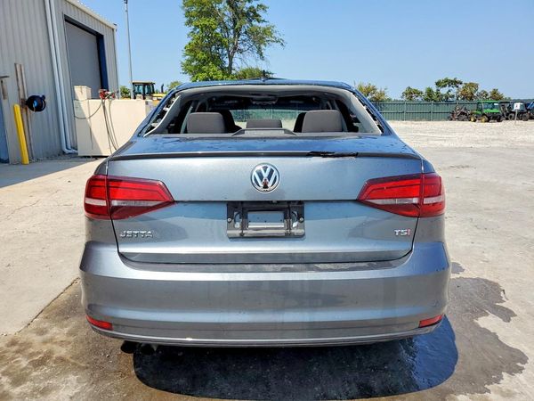 2017 VOLKSWAGEN JETTA SE