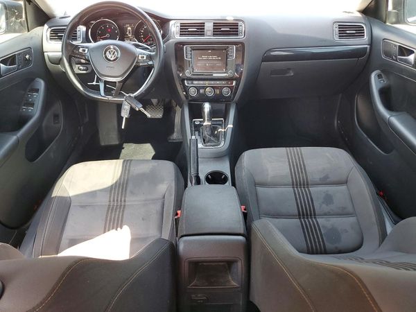 2017 VOLKSWAGEN JETTA SE