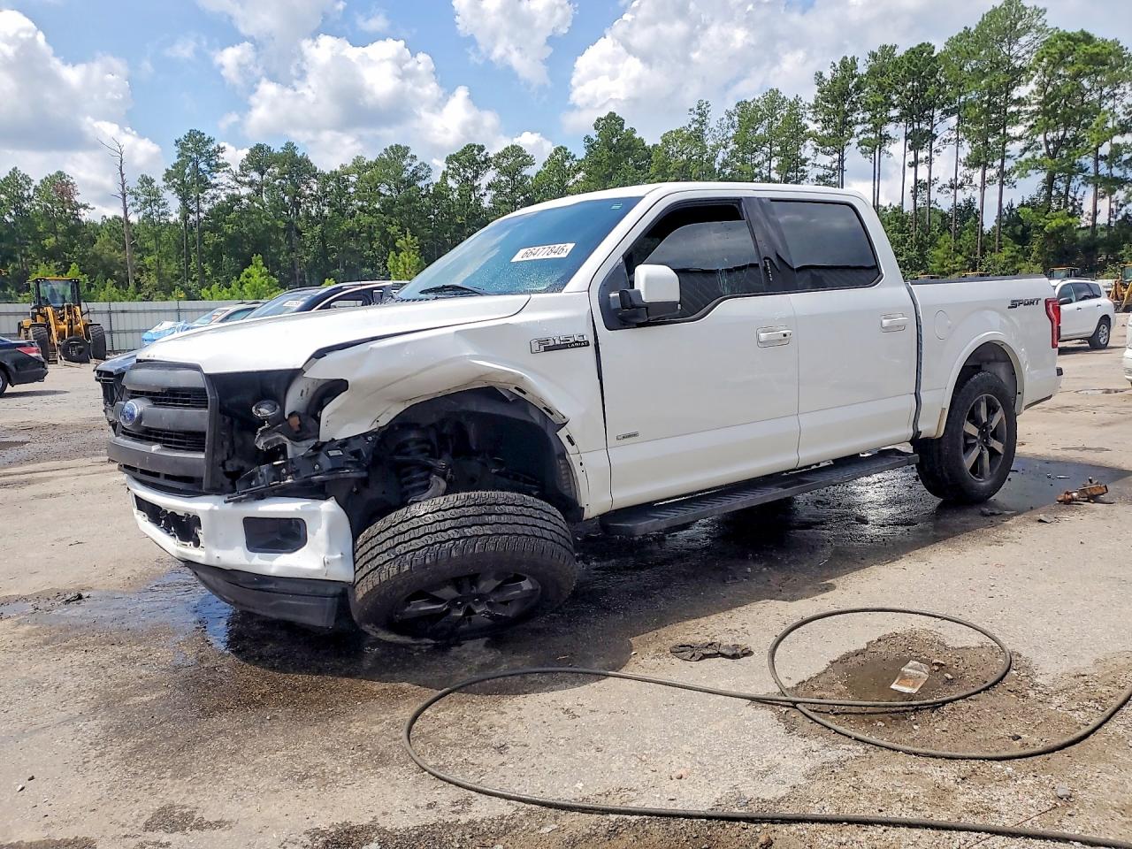 2017 FORD F150 SuperCrew — Front 3/4