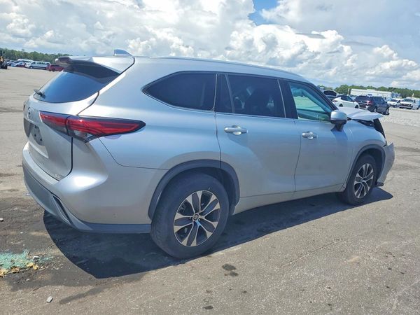 2022 TOYOTA HIGHLANDER