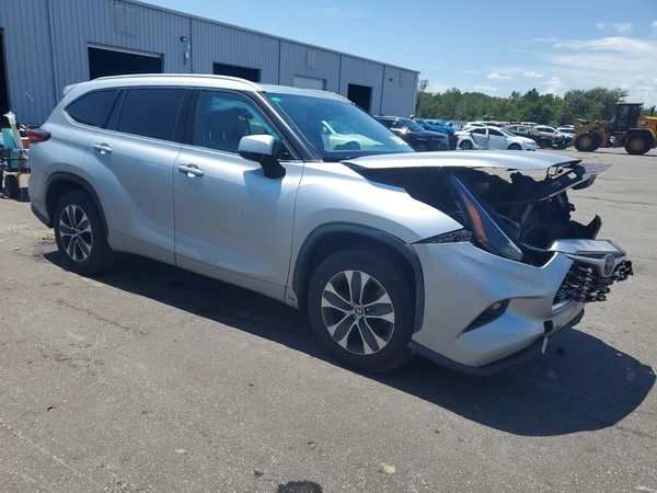 2022 TOYOTA HIGHLANDER
