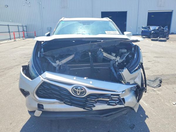 2022 TOYOTA HIGHLANDER