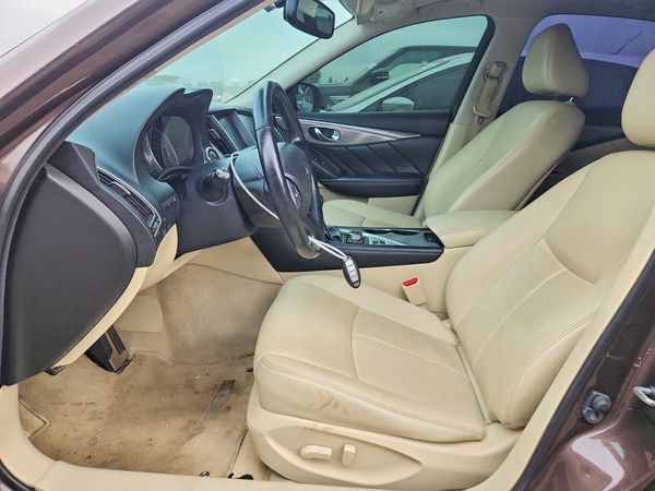 2015 INFINITI Q50