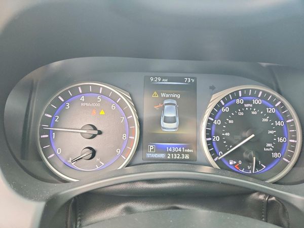 2015 INFINITI Q50