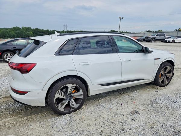 2022 AUDI E-TRON quattro Premium Plus