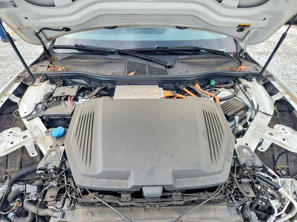 2022 AUDI E-TRON quattro Premium Plus
