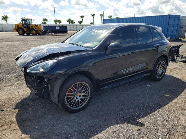 2013 PORSCHE CAYENNE GTS