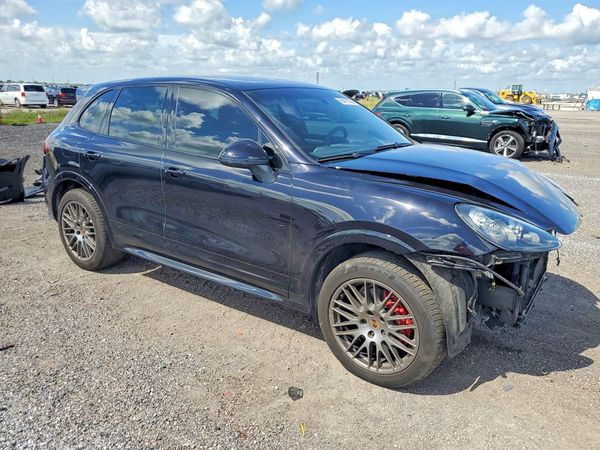 2013 PORSCHE CAYENNE GTS