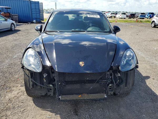 2013 PORSCHE CAYENNE GTS