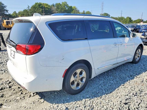 2017 CHRYSLER PACIFICA Touring L Plus