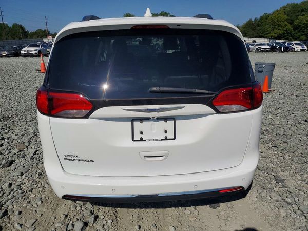 2017 CHRYSLER PACIFICA Touring L Plus