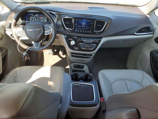 2017 CHRYSLER PACIFICA Touring L Plus