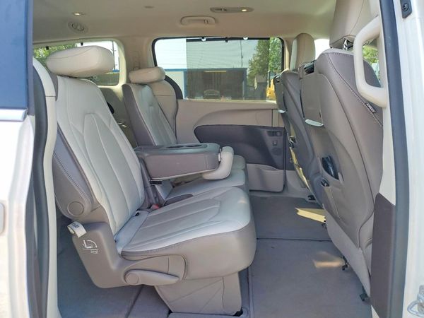 2017 CHRYSLER PACIFICA Touring L Plus