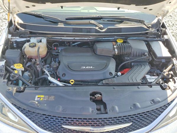 2017 CHRYSLER PACIFICA Touring L Plus