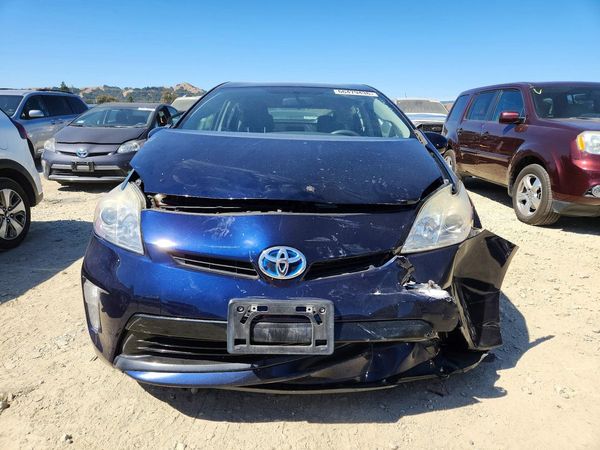 2015 TOYOTA PRIUS