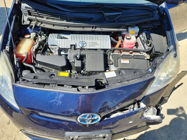 2015 TOYOTA PRIUS
