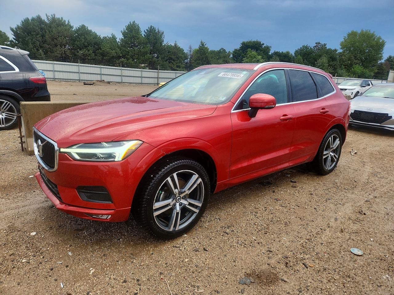 2021 VOLVO XC60 Momentum